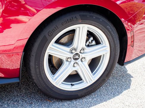 Used 2026 Ford Mustang Coupe RWD image 6