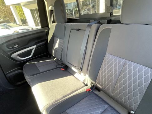 Used 2024 Nissan Titan SV w/ SV Convenience Package image 23