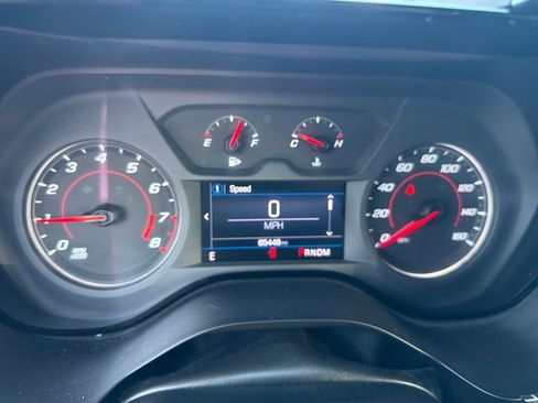 Used 2021 Chevrolet Camaro LT RWD image 15