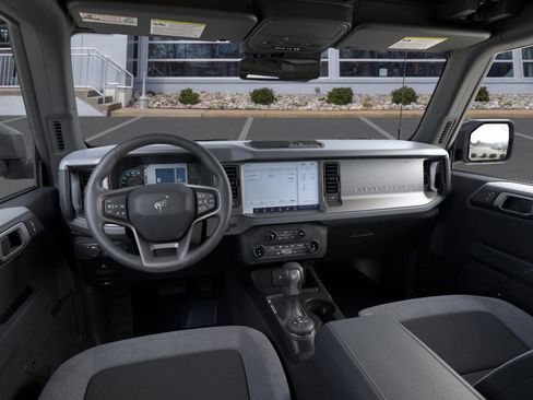 Used 2025 Ford Bronco Big Bend image 9