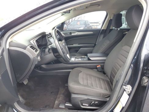 Used 2020 Ford Fusion SE image 7