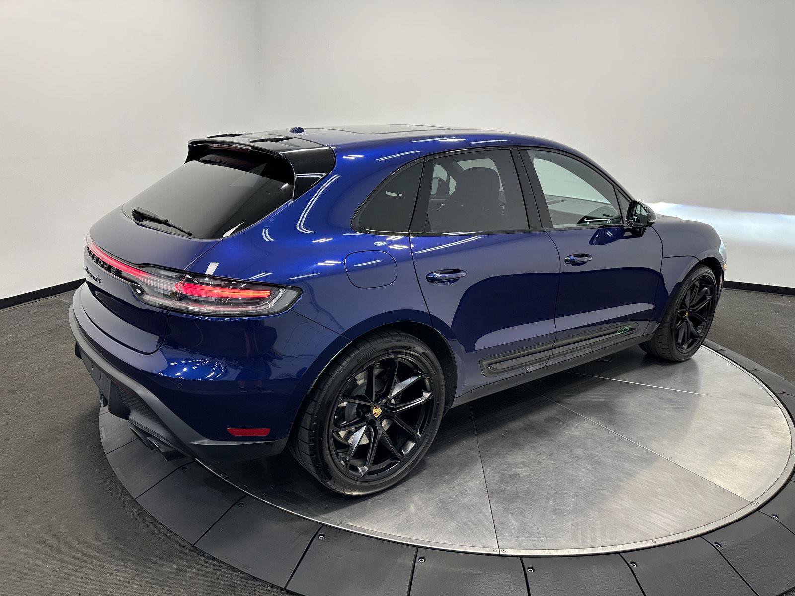 Used 2023 Porsche Macan GTS AWD/4WD image 7