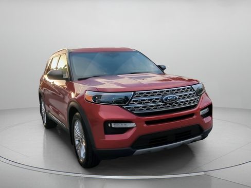 Certified 2022 Ford Explorer Limited w/ Equipment Group 301A RWD image 4