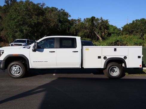 New 2025 GMC Sierra 3500 Pro w/ Convenience Package AWD/4WD image 4