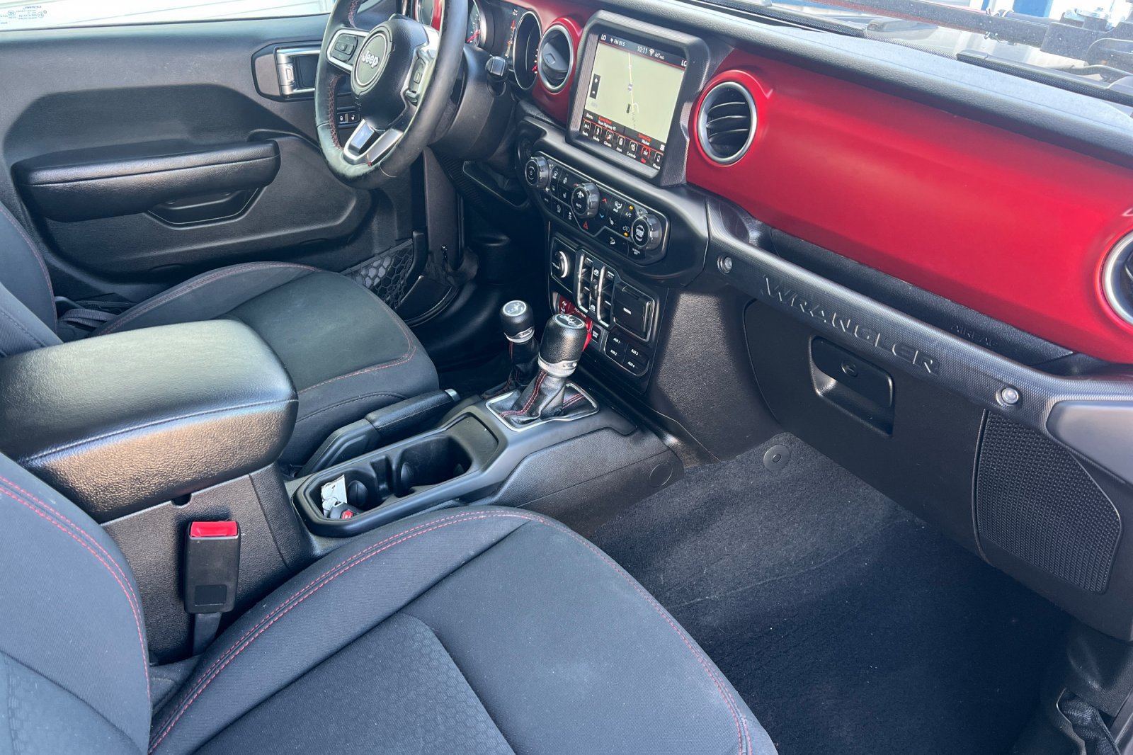 Used 2018 Jeep Wrangler Unlimited Rubicon AWD/4WD image 17