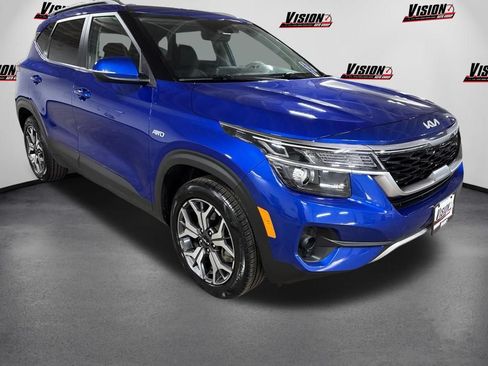 Used 2023 Kia Seltos EX AWD/4WD image 3