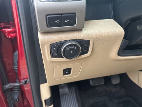 Used 2017 Ford F150 Lariat w/ Equipment Group 501A Mid image 20