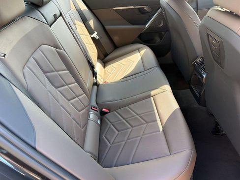 Used 2024 BMW 530i w/ Premium Package RWD image 26