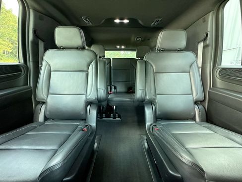 Used 2024 GMC Yukon XL Denali AWD/4WD image 34