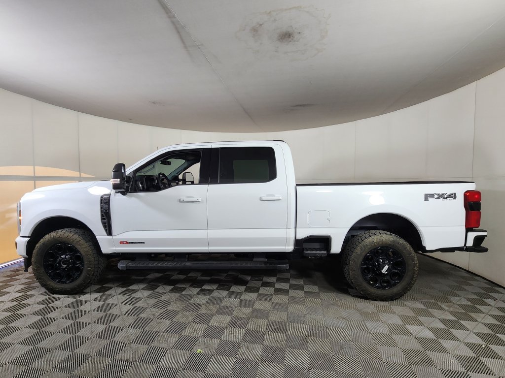 Used 2026 Ford F250 Lariat w/ Black Appearance Package AWD/4WD image 4