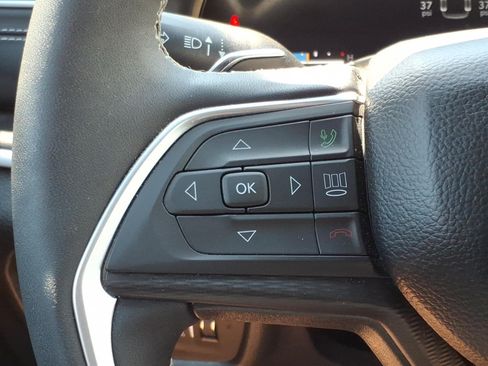 Used 2024 Jeep Grand Cherokee L Laredo AWD/4WD image 17