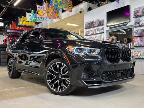 Used 2021 BMW X6 M Competition w/ Competition Package image 1