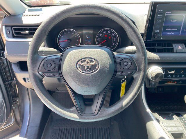 Certified 2021 Toyota RAV4 LE AWD/4WD image 5