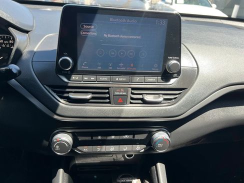 Used 2021 Nissan Altima 2.5 SV FWD image 16