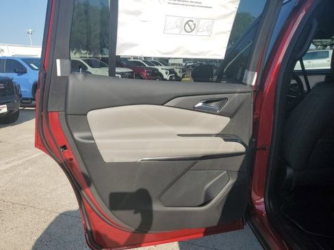 New 2026 Chevrolet Traverse LT w/ Driver Confidence Package FWD image 16