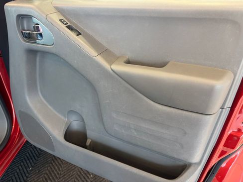 Used 2016 Nissan Frontier SV AWD/4WD image 22