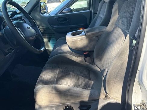 Used 2001 Ford F150 XLT AWD/4WD image 6