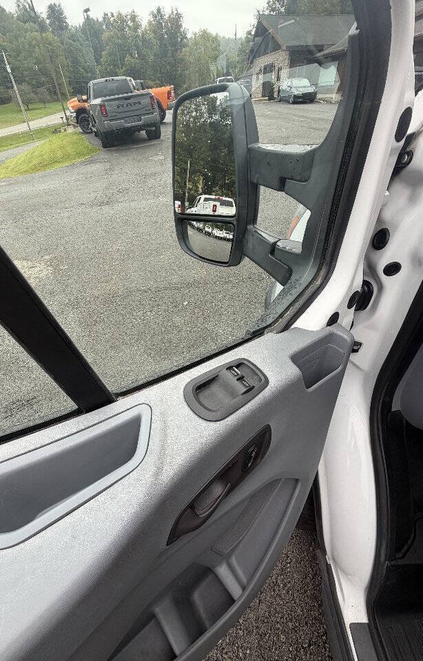 Used 2018 Ford Transit 350 138 w/ Interior Upgrade Package RWD image 32