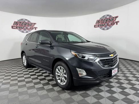 Used 2020 Chevrolet Equinox LT w/ Driver Convenience Package image 9