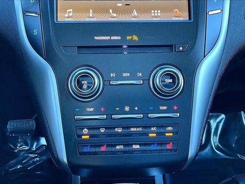 Used 2019 Lincoln MKC Reserve image 16