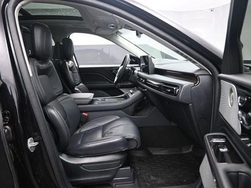 Used 2025 Lincoln Aviator Reserve w/ Equipment Group 201A image 35