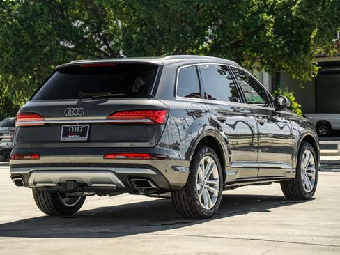 Used 2025 Audi Q7 3.0T Premium Plus image 4