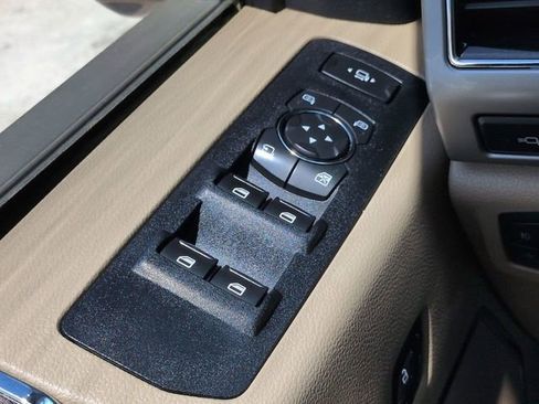 Used 2019 Ford F250 Lariat w/ Lariat Ultimate Package image 25