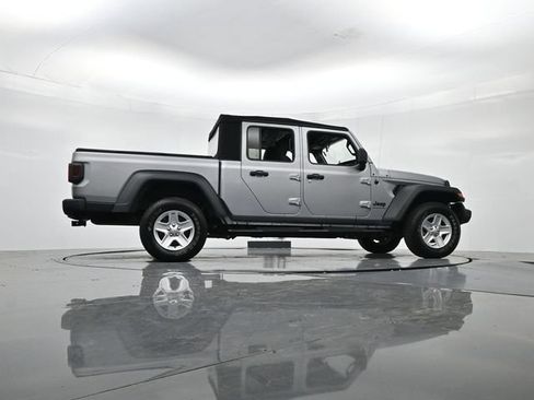 Used 2020 Jeep Gladiator Sport w/ Quick Order Package 24S AWD/4WD image 34