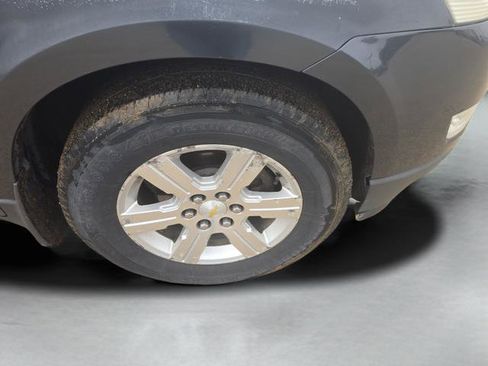 Used 2011 Chevrolet Traverse LT w/ Personal Connectivity Package image 25