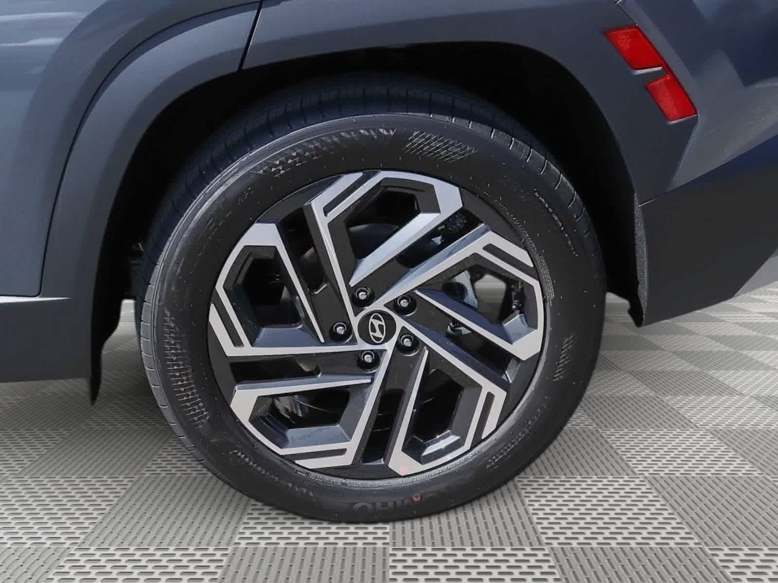 New 2026 Hyundai Tucson Limited FWD image 13