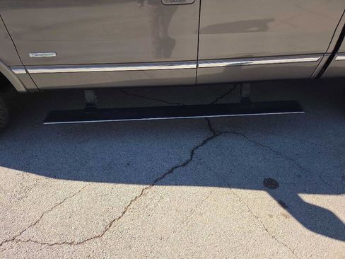 Used 2014 Ford F150 Platinum image 19