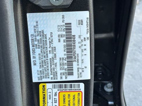 Used 2017 Ford Fusion SE FWD image 21