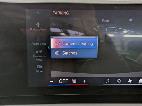 Used 2025 BMW 530i xDrive 530i xDrive w/ M Sport Package image 24