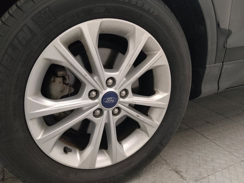 Used 2017 Ford Escape SE FWD image 31