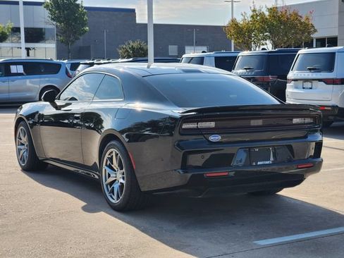 Used 2025 Dodge Charger Daytona Scat Pack w/ Track Pack AWD/4WD image 5