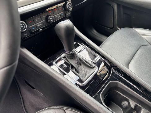 Used 2025 Jeep Compass Limited image 36