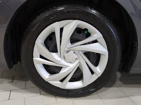 Used 2024 Subaru Impreza 2.0i image 18