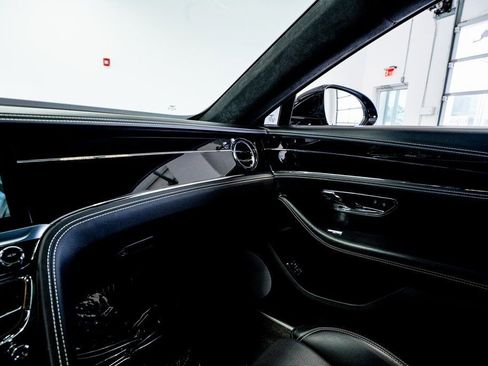 Used 2021 Bentley Flying Spur W12 image 53