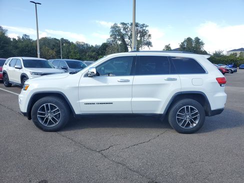 Used 2017 Jeep Grand Cherokee Limited image 13