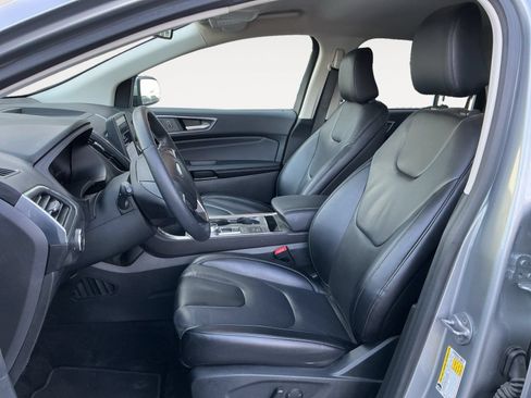 Used 2022 Ford Edge Titanium AWD/4WD image 9