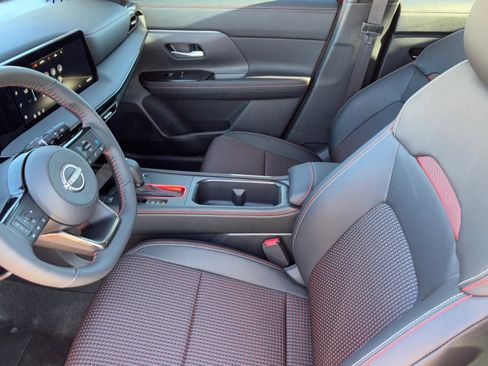 New 2026 Nissan Kicks SR image 19