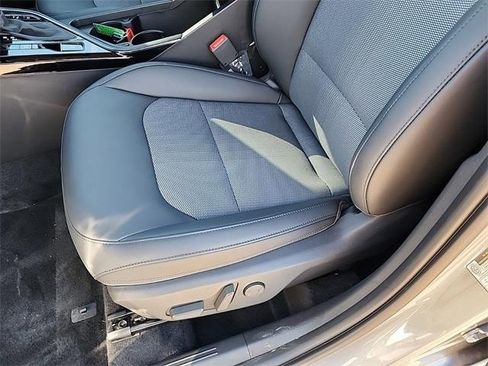 New 2025 Kia Niro EX image 15