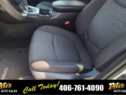 Used 2021 Toyota RAV4 XLE image 19