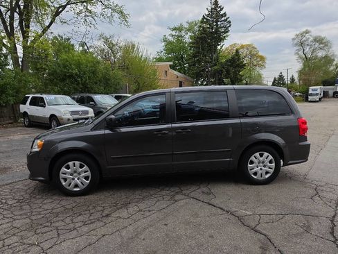 Used 2015 Dodge Grand Caravan American Value Package FWD image 3