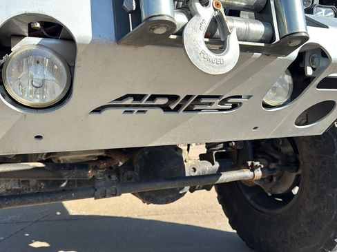 Used 2011 Jeep Wrangler Unlimited Sahara w/ Dual Top Group image 9