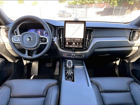 New 2026 Volvo XC60 T8 Ultra w/ Climate Package AWD/4WD image 7