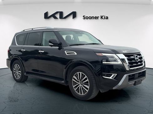 Used 2024 Nissan Armada SL w/ Captain's Chairs Package AWD/4WD image 8