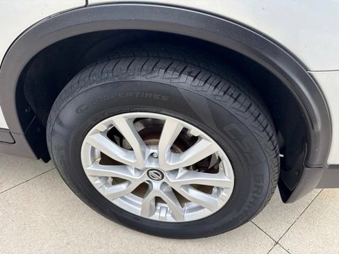 Used 2017 Nissan Rogue SV w/ HEV Premium Package AWD/4WD image 11