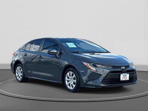 Used 2024 Toyota Corolla LE FWD image 4