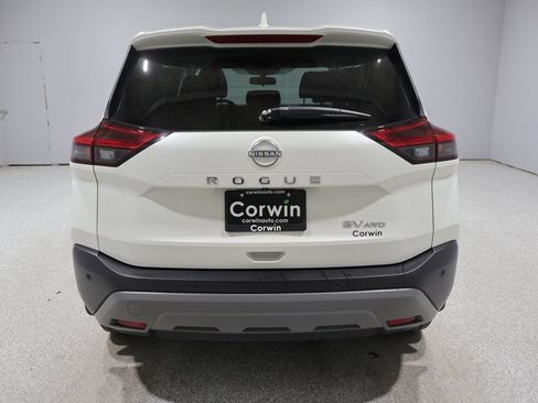 Used 2023 Nissan Rogue SV AWD/4WD image 3